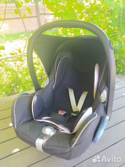 Автокресло-переноска Maxi-Cosi CabrioFix
