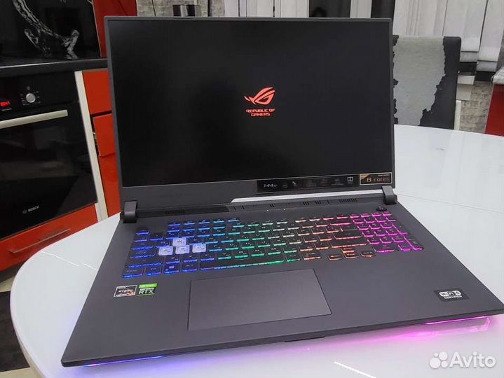 Asus rog strix G713QM
