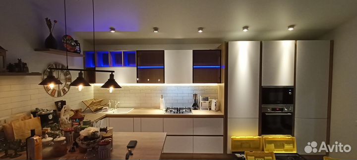 Подсветка светодиодная кухни мебели потолка пола