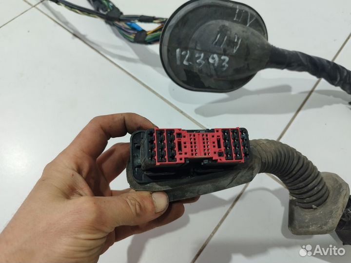 Проводка двери передней левой discovery 3