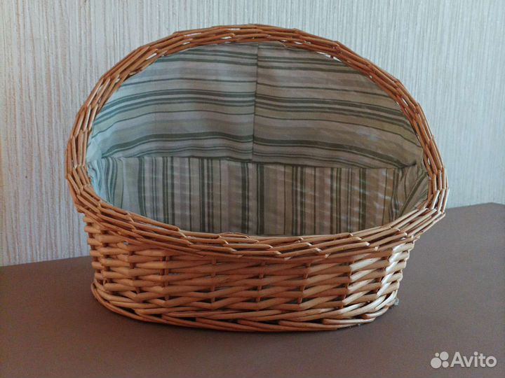 Корзина, лежанка, для котов и собак