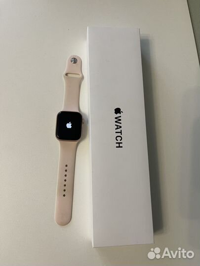 Часы apple watch se 44 mm 2020