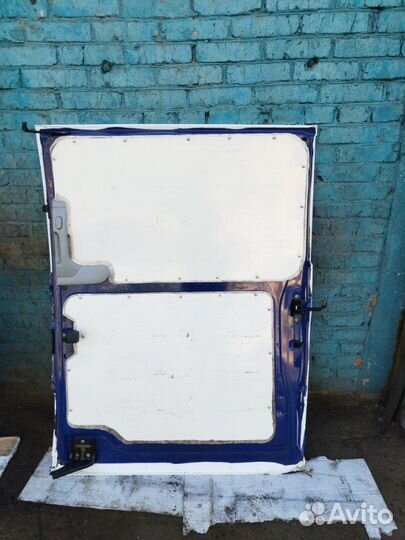 Сдвижная дверь правая Mercedes Vito W639 OM646