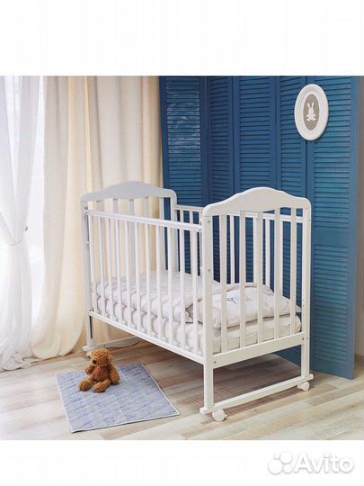 Кроватка детская с матрасом и бортиками