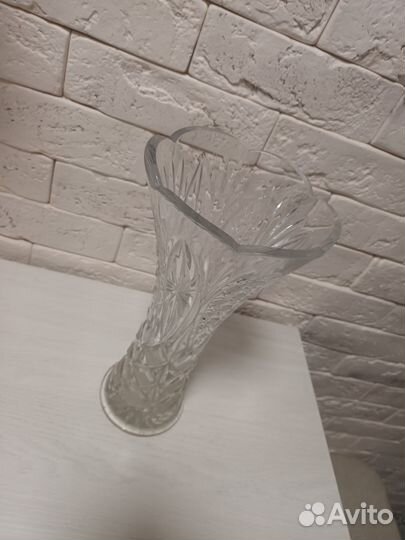 Ваза хрустальная