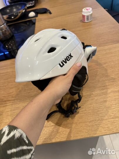 Шлем uvex и очки светлые