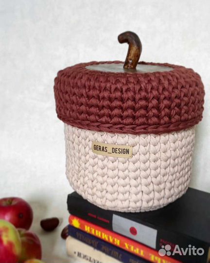 Интерьерная вязаная декоративная корзина Желудь