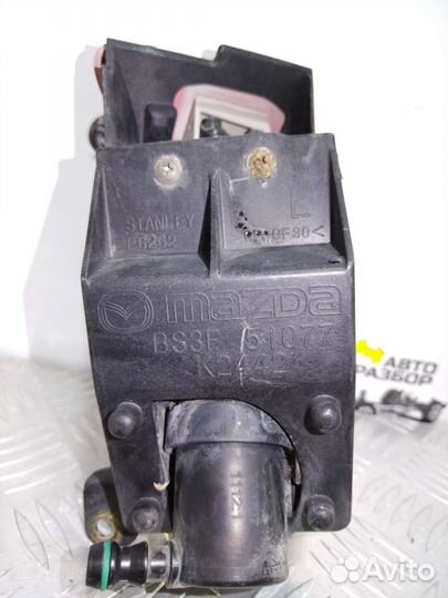 Mazda 3 bk форсунка омывателя фар левая