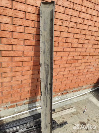 Порог правый бу Skoda Yeti OEM 5L0853856