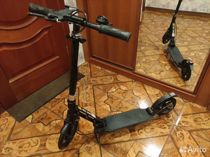 Самокат Roces Lux 230 мм