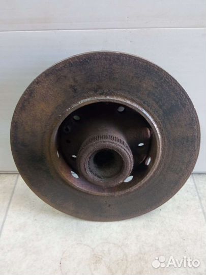 Диск тормозной задний Mercedes 190 W201