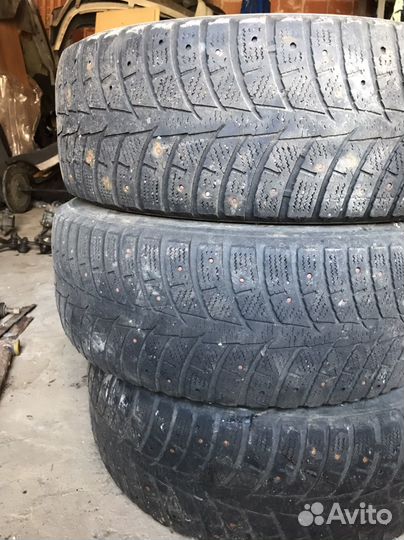 Laufenn I Fit Ice LW 71 215/60 R16 99