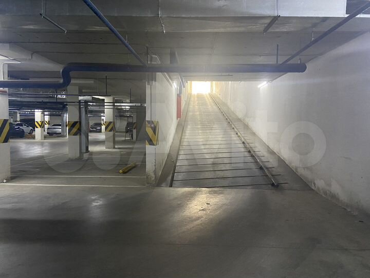 Машиноместо, 13 м²