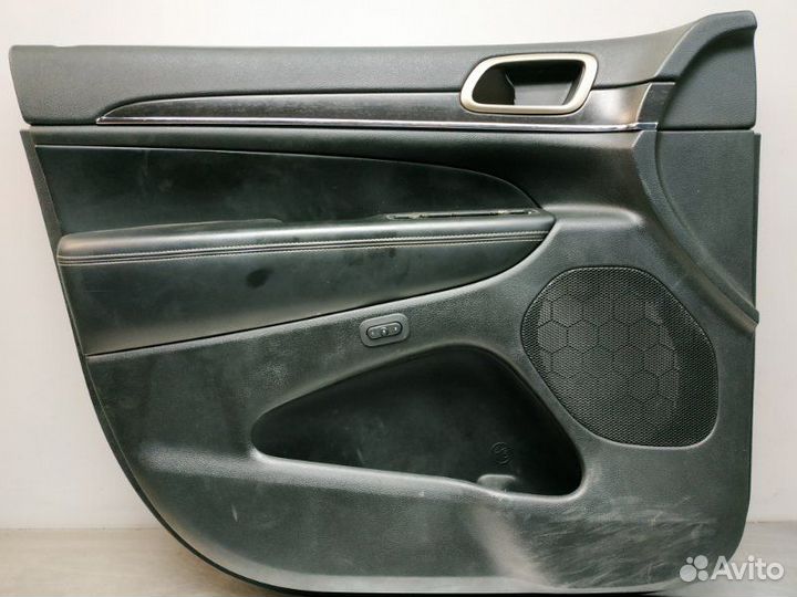 Дверная карта передняя левая Jeep Grand Cherokee