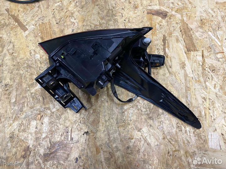 Оптика задняя правая в крыло Lexus NX Z10