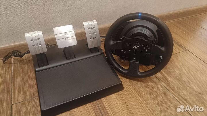 Игровой руль с педалями Thrustmaster T300 RS GT