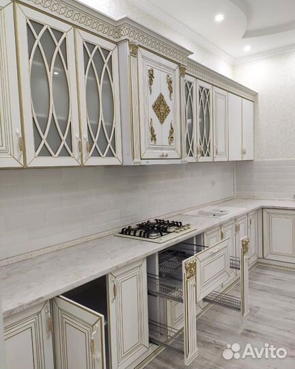 Кухня белая