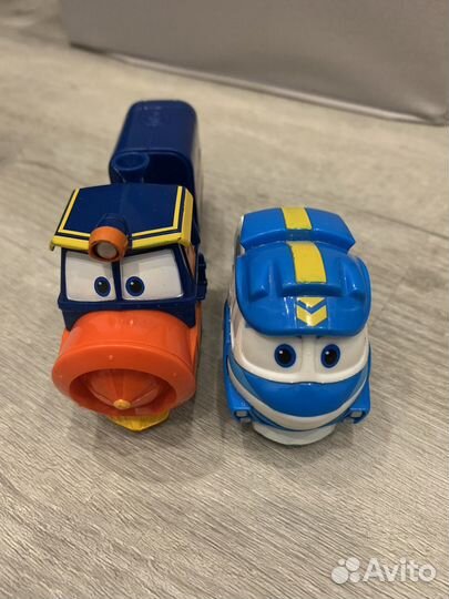 Роботы поезда кей и виктор