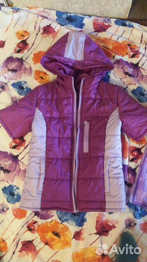 Куртка демисезонная с уккороченым руковом