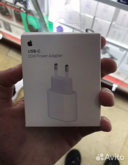Оригинальный блок на iPhone 20 w