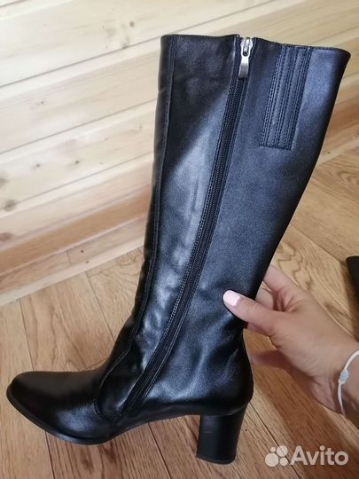 Зимние женские сапоги