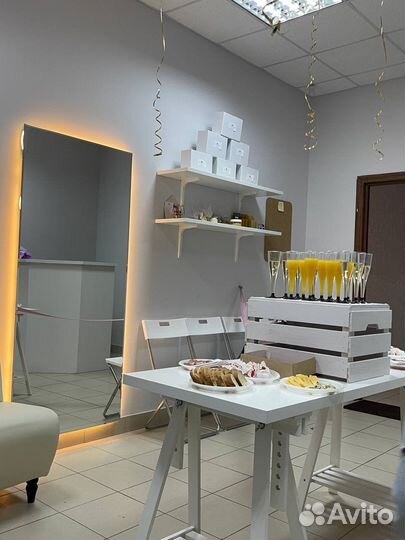 Зеркало с подсветкой новое