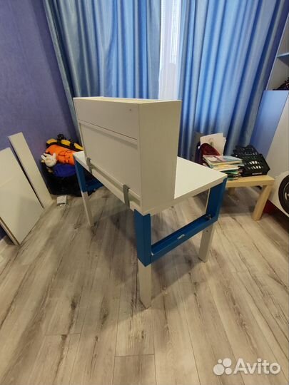 Письменный стол для школьника IKEA