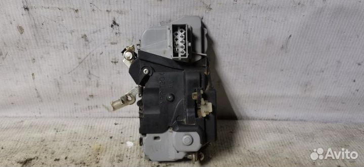 Замок двери передний правый Лада Калина хэтчбек
