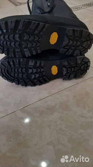 Зимние берцы тёплые непромокают подошва vibram под