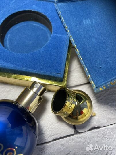 Attar collection azora