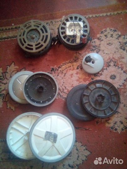 Пылесос-запчасти разные