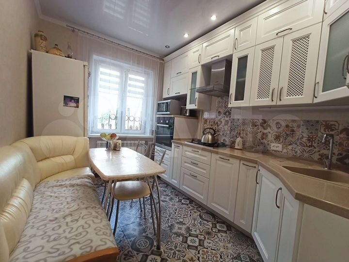 4-к. квартира, 94 м², 2/9 эт.