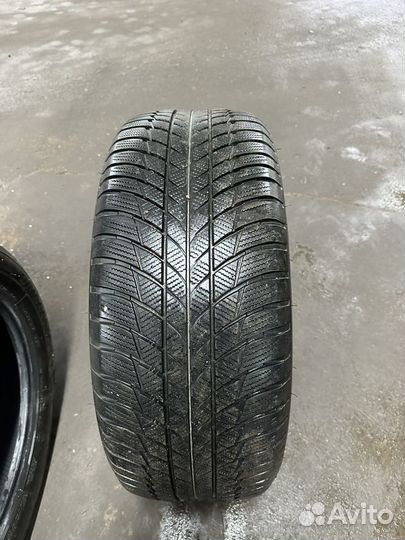 Bridgestone Blizzak LM-001 245/50 R19