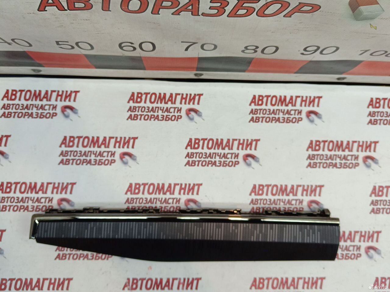 Накладка торпедо правая Zeekr 001