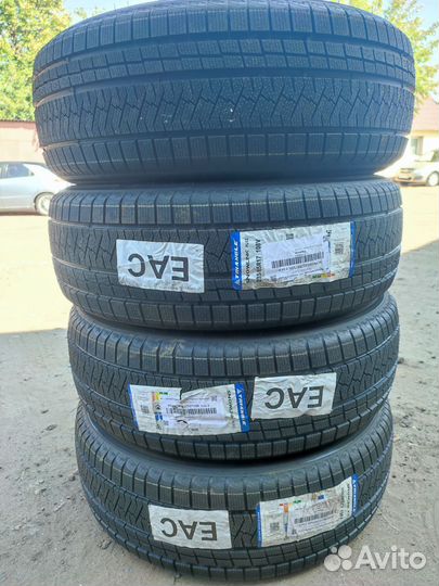 Triangle PL02 235/65 R17