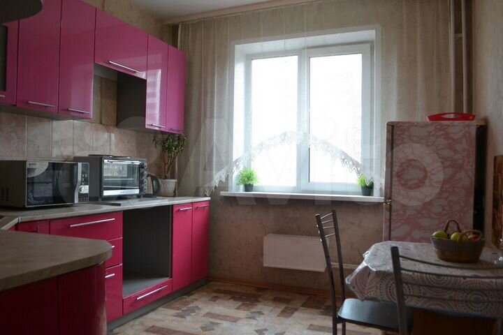 2-к. квартира, 49 м², 2/10 эт.