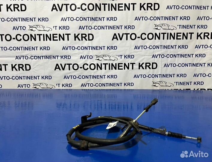 Тросик ручника задний правый Nissan Elgrand E51