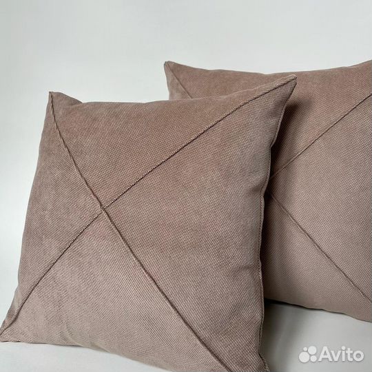 Декоративные подушки бежевые