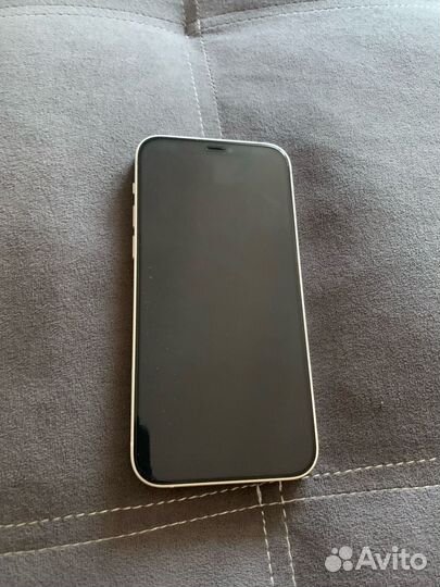 iPhone 12, 64 ГБ