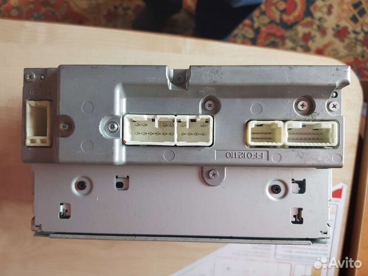 Штатная манитола на тоета карола Е 150