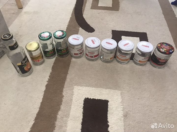 Отдам банки с крышками