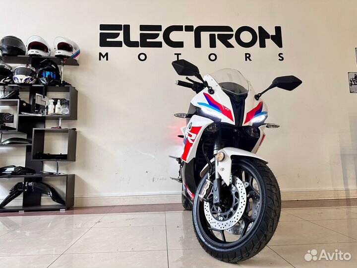 Электромотоцикл BMW RR