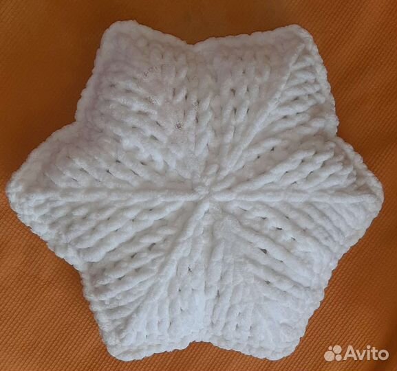 Декоративные подушки вязаные