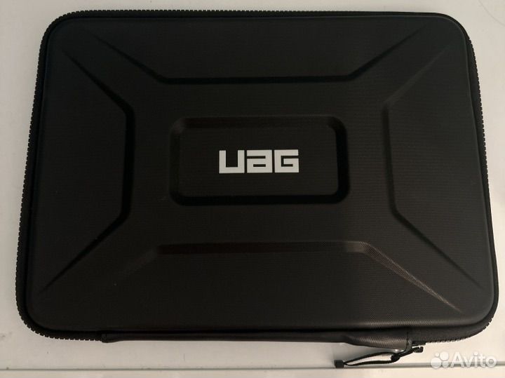 Чехол UAG Medium Sleeve для ноубуков 13