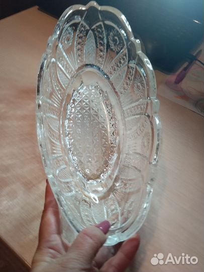Большая хрустальная ваза, овальная
