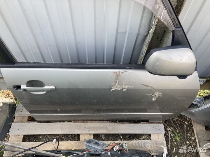 Дверь передняя toyota corolla spacio 120