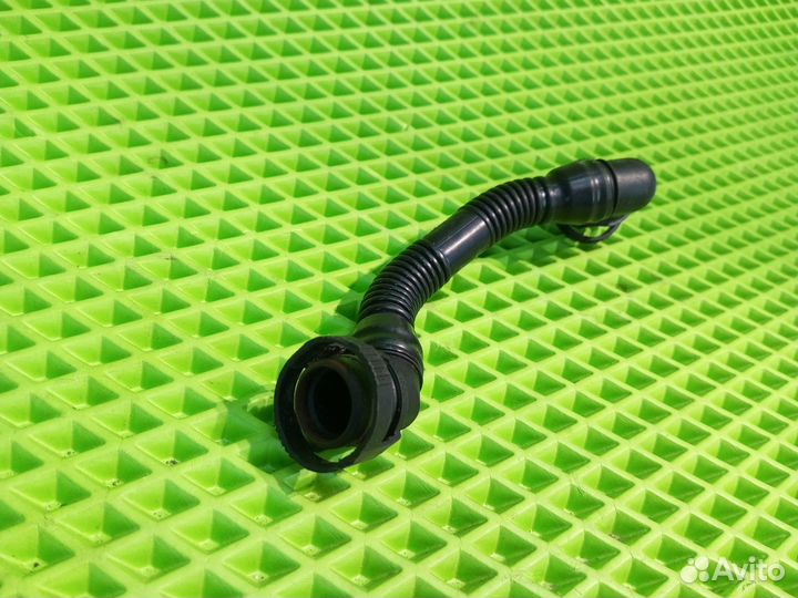 Трубка вентиляции картера Audi A6 C6 (2006)