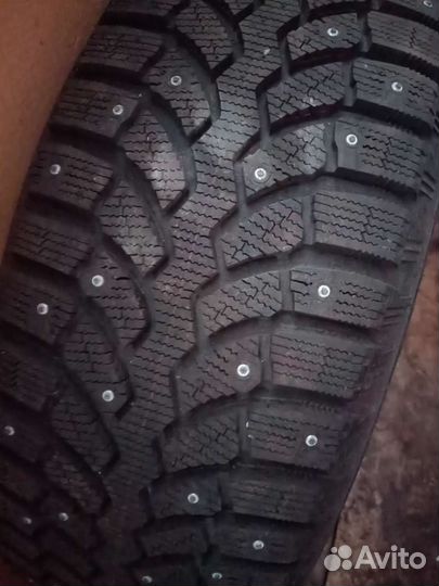 Bridgestone Blizzak Spike-01 255/65 R17