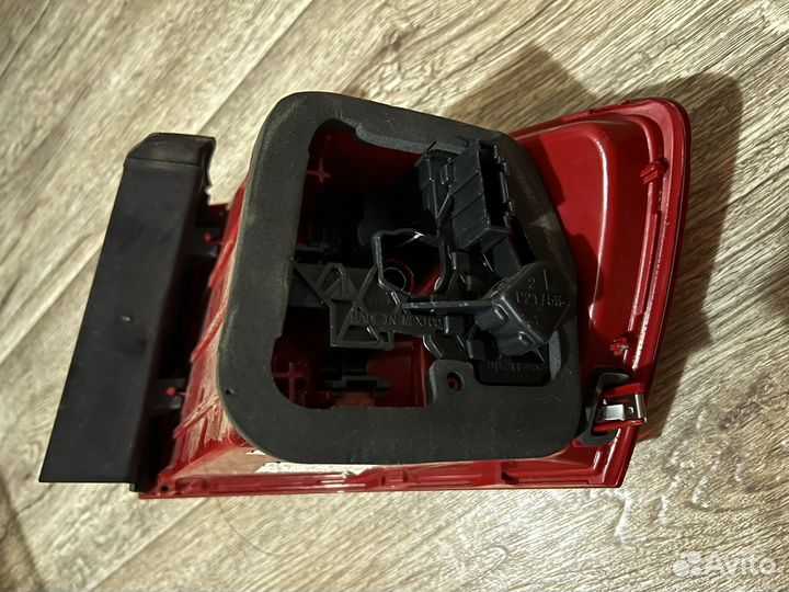 Задний левый фонарь jetta 6
