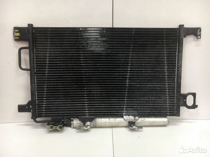 Радиатор кондиционера (конденсер) Mercedes-Benz C-Class